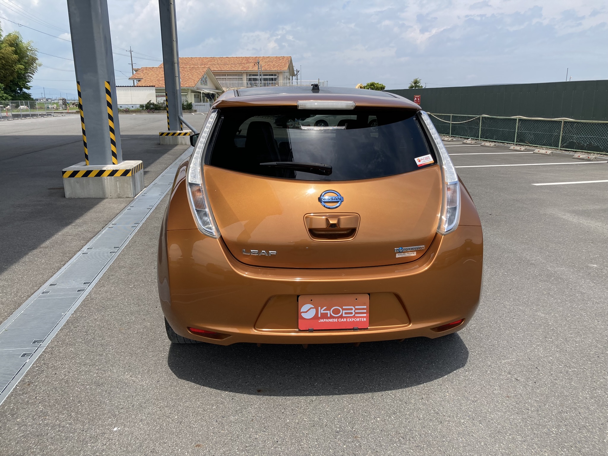 Nissan > Leaf > ZAA-AZE0 > 2016 Nissan Leaf ZAA-AZE0 - Image 2