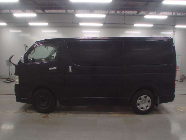2011 Toyota HIACE VAN Super -GL - Image 4