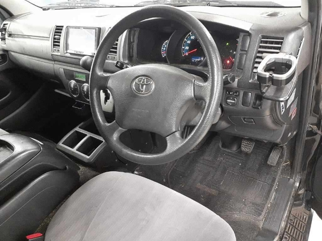 2011 Toyota HIACE VAN Super -GL - Image 7